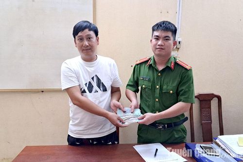 Nhặt được hơn 30 triệu đồng trả lại người mất