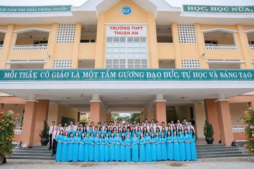 Trường THPT Thuận An tròn 20 tuổi