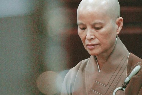 Hành trình từ 50 xu đến tổ chức nhân đạo 'nghìn mắt nghìn tay'