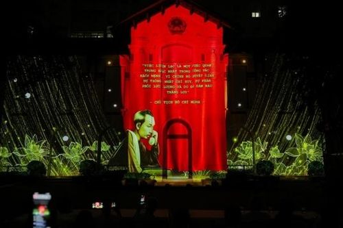 Màn trình chiếu 3D Mapping đặc sắc tại Bộ Thông tin và Truyền thông