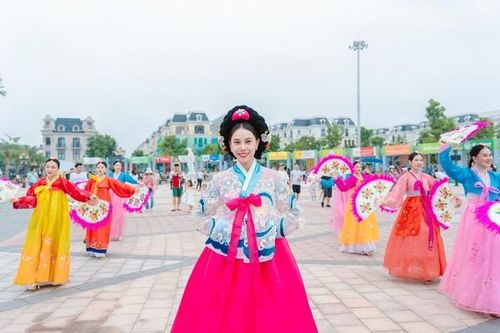 8WONDER Moon Festival 'FLeX' chuỗi lễ hội ẩm thực xuyên biên giới