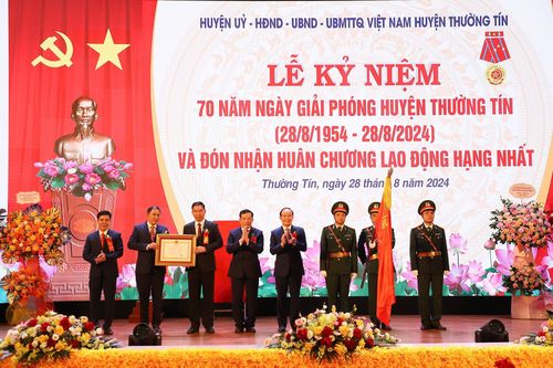 Hà Nội: Huyện Thường Tín đón nhận Huân chương Lao động hạng Nhất