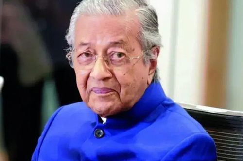 Cựu Thủ tướng Malaysia Mahathir 99 tuổi: 'Tôi vẫn còn sống'