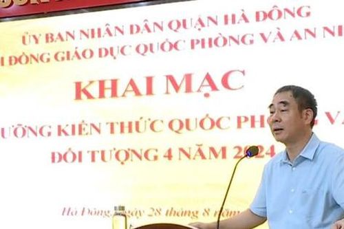Hơn 300 cán bộ quận Hà Đông được bồi dưỡng kiến thức quốc phòng