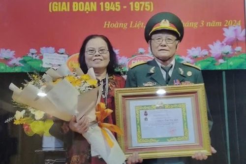 Bài tham dự Cuộc thi viết 'Kỷ niệm 70 năm Giải phóng Thủ đô: Ký ức tự hào'Như cánh chim không mỏi
