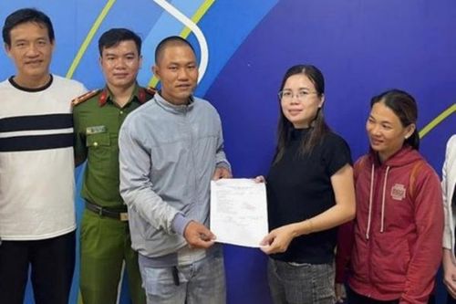 Không trả lại tiền của người khác chuyển nhầm là vi phạm pháp luật