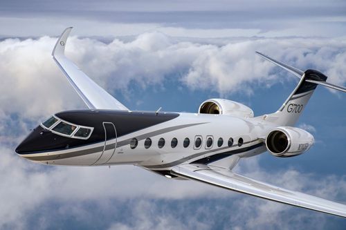 Số liệu gây sốc về máy bay G700 của hai tỷ phú giàu nhất thế giới