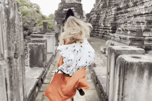 Khách chạy quanh đền Angkor Wat như Temple Run