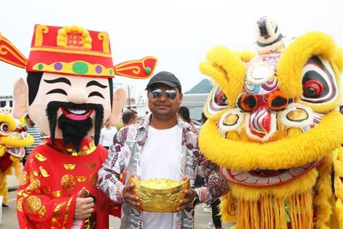 Huy động 33 tàu đón đoàn khách của tỷ phú Ấn Độ đến vịnh Hạ Long