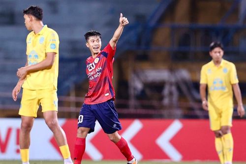 Chuyển nhượng V-League 2024/25: Một 'cuộc đua ngầm'...