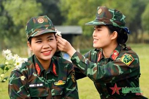 Tình đồng đội - phẩm giá cao cả tô thắm nhân cách Bộ đội Cụ Hồ