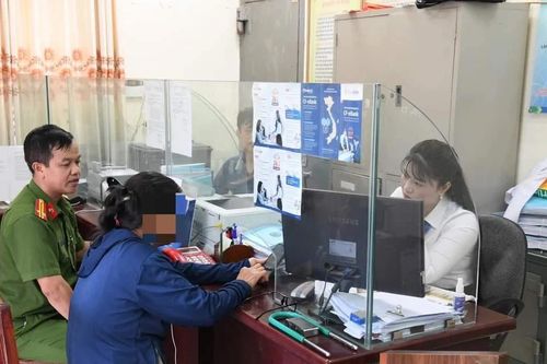 Người phụ nữ suýt mất 580 triệu đồng vì tin người lạ