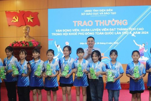 Điện Biên khen thưởng tập thể và cá nhân tại Hội khỏe Phù Đổng toàn quốc