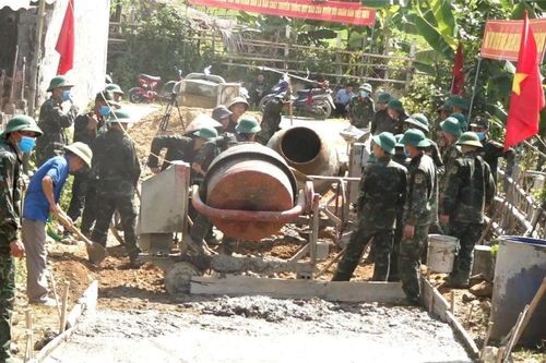 Quân khu 4: Lữ đoàn 80 làm tốt công tác dân vận