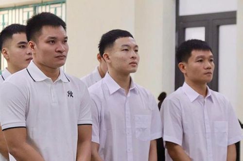 21 năm tù cho 5 cựu cầu thủ bóng đá sử dụng trái phép chất ma túy