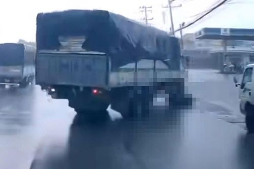 Tạm giữ tài xế xe tải nghi cố tình cán chết người sau va chạm giao thông