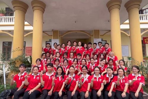 Trường Đại học Luật Hà Nội: Tổ chức chương trình tình nguyện xanh Diều Gió XIII
