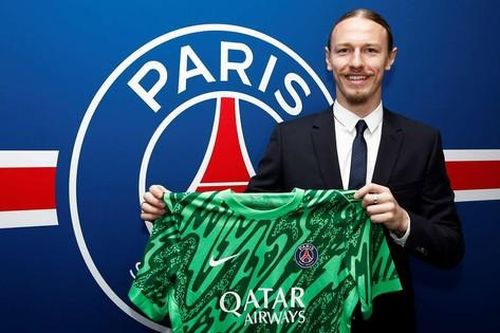 Thủ môn đắt nhất lịch sử PSG cùng đội tuyển Nga sang Việt Nam đấu giao hữu