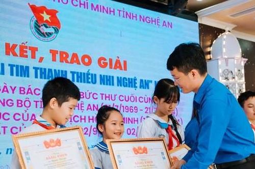 Hơn 1.000 video, tranh vẽ dự thi 'Bác Hồ trong trái tim thanh thiếu nhi Nghệ An'