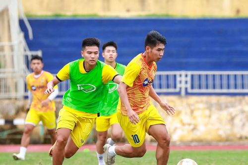 Dự kiến 4 cầu thủ trẻ được đôn lên Đội 1 Sông Lam Nghệ An thi đấu tại V.League 2024/2025