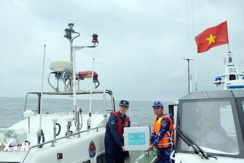 Cảnh sát biển Việt-Trung tuần tra chung trên Vịnh Bắc Bộ, tuyên truyền IUU