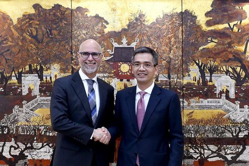 Canada đánh giá cao công tác điều hành tài chính, tiền tệ của Việt Nam
