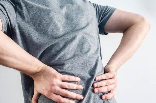 Bị đau lưng kéo dài, đi khám mới biết chỉ còn sống được 6 tháng