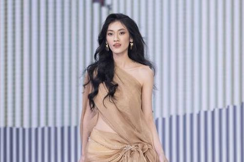 Cử nhân bằng giỏi Đại học Ngoại thương mang dự án ý nghĩa đi thi hoa hậu