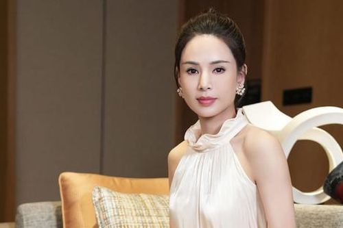'Tiểu Long Nữ' Lý Nhược Đồng đã kết hôn, sinh con ở tuổi 58?