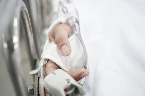 Đình chỉ phẫu thuật thẩm mỹ Bệnh viện khiến bệnh nhân hôn mê