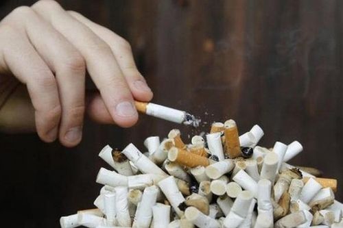 Vì sao hút thuốc lá lại khiến bạn già đi nhanh chóng?
