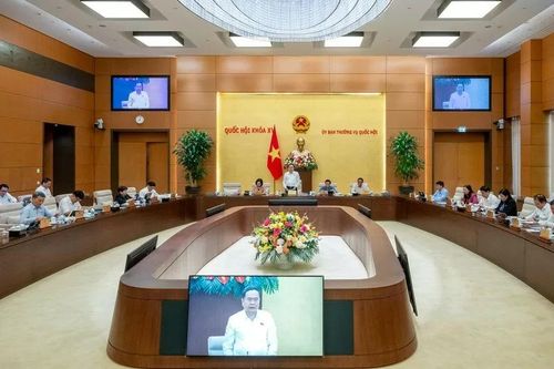 Quốc hội điều chỉnh nhân sự, TP. Hồ Chí Minh bổ nhiệm nhiều hiệu trưởng trường trung học phổ thông