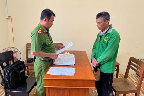 Tạm giam đối tượng dùng nước đun sôi gây thương tích người khác