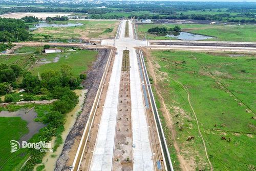 Giao thông kết nối vào các khu công nghiệp chưa đồng bộ