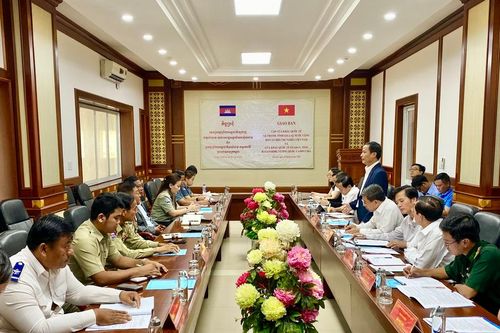 Giao ban cặp Cửa khẩu Quốc tế Lệ Thanh-Oyadav
