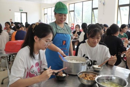 Đảm bảo điều kiện sinh hoạt, ăn, ở cho học sinh nội trú