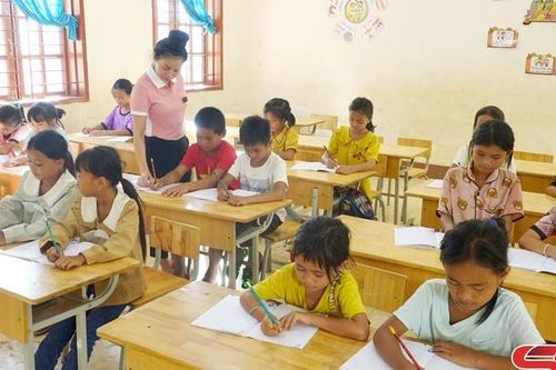 Rốn lũ Chiềng Nơi bước vào năm học mới
