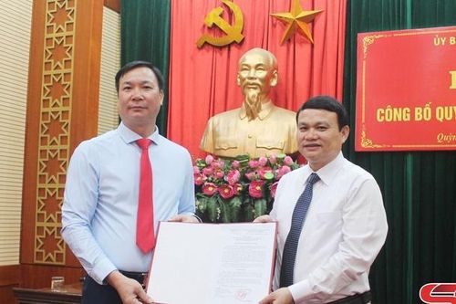 Công bố Quyết định phê chuẩn kết quả bầu Chủ tịch UBND huyện Quỳnh Nhai