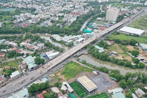 Thành phố Hồ Chí Minh: Cận cảnh cầu huyết mạch phía Đông sắp thông xe trong tháng 9