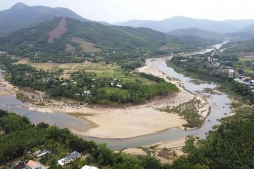 Đấu giá mỏ cát ở Quảng Ngãi: Trúng 5, bỏ 4 còn 1