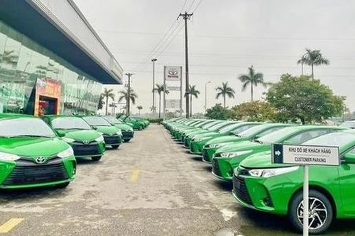 Grab và Gojek có kế hoạch chuyển hướng xe điện làm taxi
