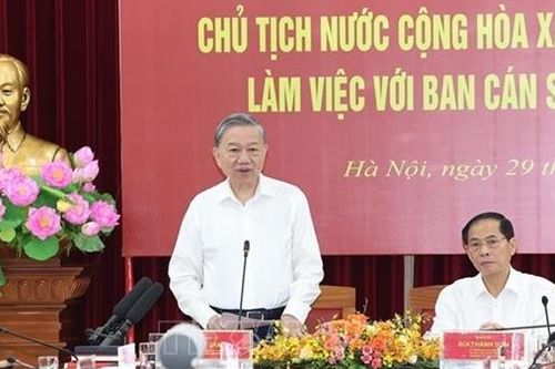 Ngoại giao kết hợp với quốc phòng, an ninh để phát triển đất nước và bảo vệ vững chắc Tổ quốc