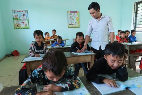 Hỗ trợ xây dựng điểm trường cho trẻ em khó khăn Hà Giang
