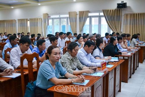 Bồi dưỡng nghiệp vụ cho 121 cán bộ hội nông dân