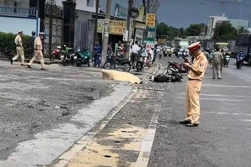 Vụ người đàn ông bị cả bánh trước và bánh sau xe tải cán qua: Tạm giữ tài xế