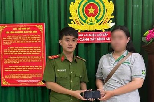 TPHCM: Truy bắt nhanh đối tượng cướp giật, thu hồi và trao trả tài sản cho nạn nhân