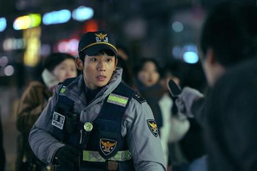 Jung Hae-in 'Con trai bạn mẹ' xuất hiện trong 'bom tấn' hành động sắp chiếu rạp Việt