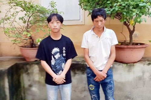 Đưa ma túy cho con riêng của vợ đi bán