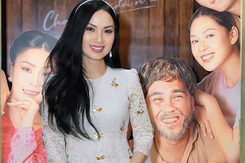 Em gái đại gia của Cẩm Ly diện cả cây 'hàng hiệu' cùng phụ kiện kim cương đắt đỏ