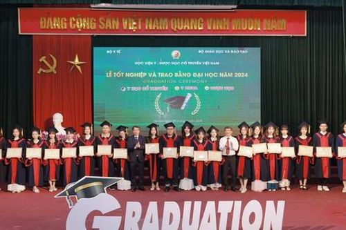 Giám đốc Học viện Y Dược cổ truyền Việt Nam nhắn nhủ gì đến 713 tân bác sĩ, dược sĩ?